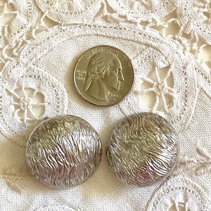 VINTAGE MONET Clip Earrings